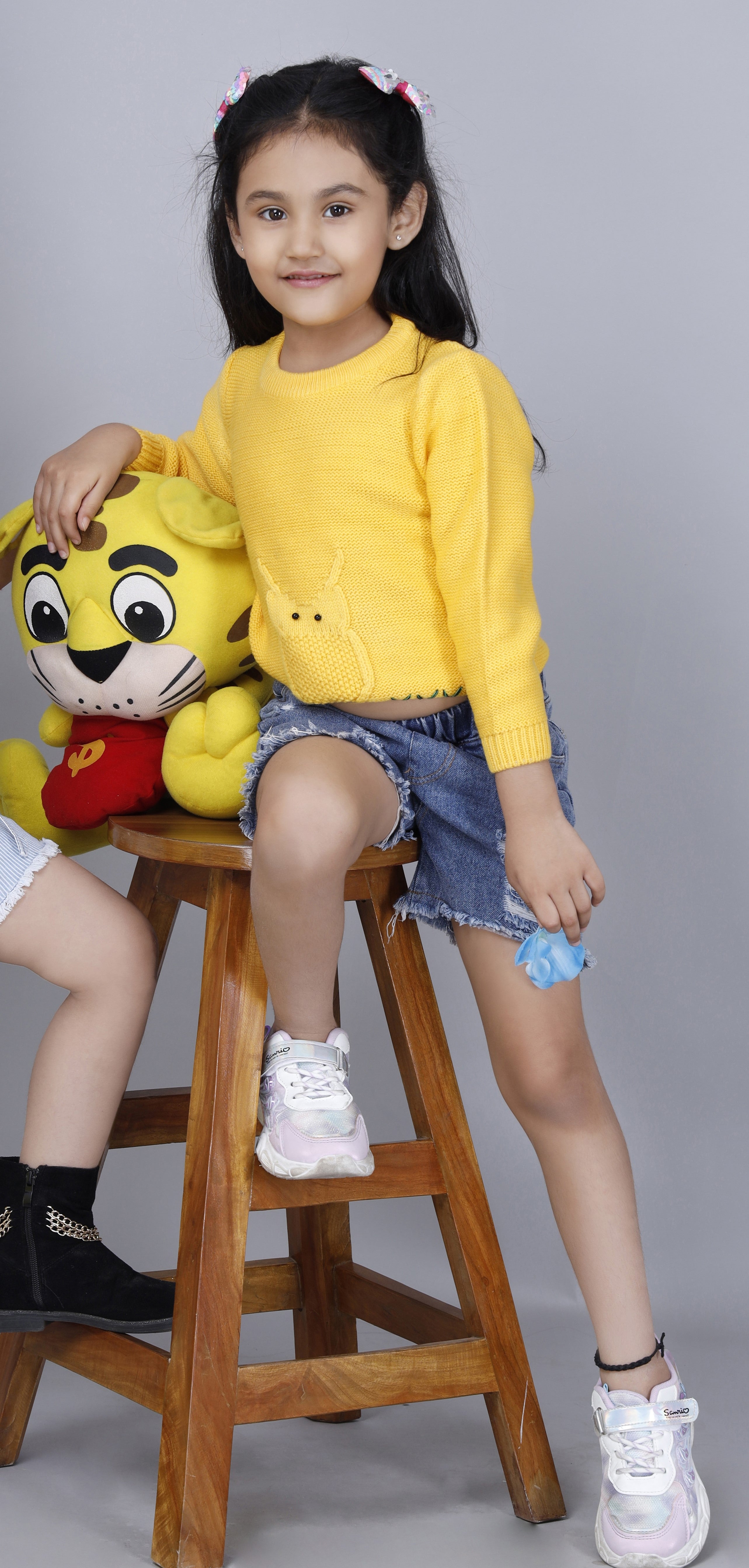 YELLOW OWLET SWEATER